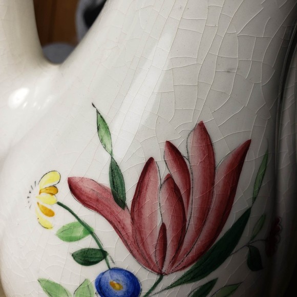 Longchamp of France Vintage 9" Red Tulip Collectible Tea Pot Coffee Pot as is - Picture 7 of 11